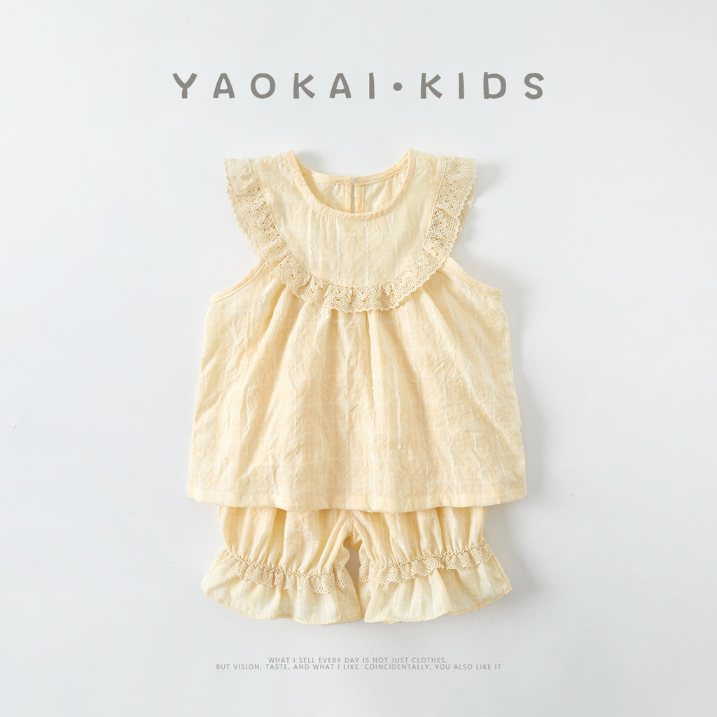 Buttercup Ruffle Top & Bloomer 2-Piece Baby Set